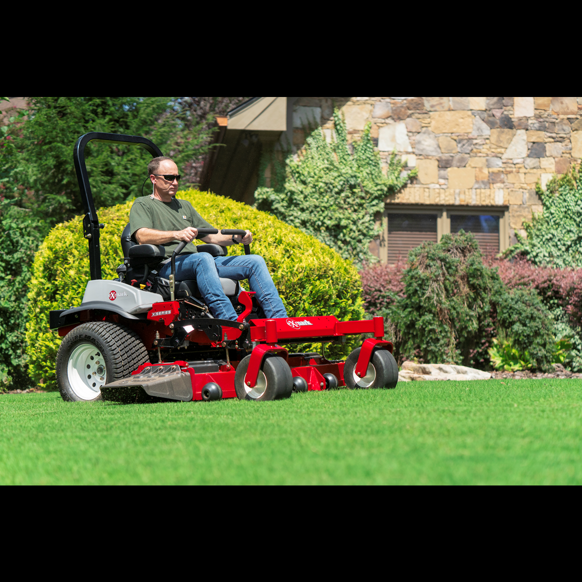 Exmark Lazer Z X-Series with 38 HP* Kohler EFI EGov ECV980 Engine and 60" UltraCut Series 6 Deck Exmark Lazer Z X-Series with 38 HP* Kohler EFI EGov ECV980 Engine and 60" UltraCut Series 6 Deck